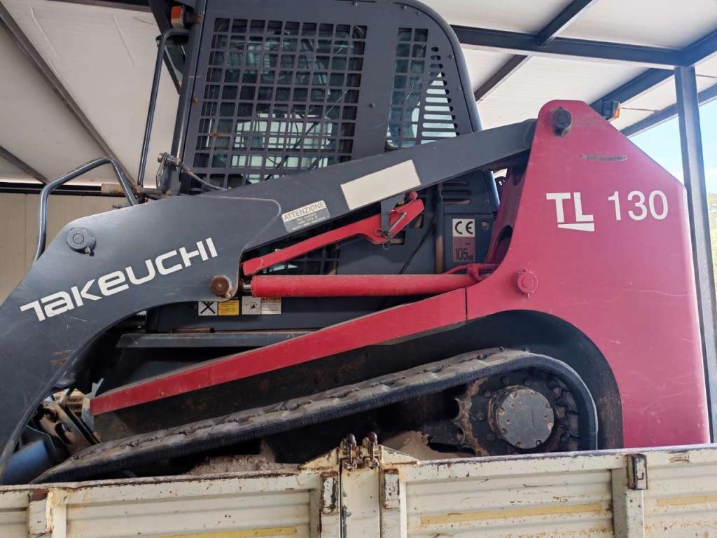 Takeuchi TL130 Photo 4