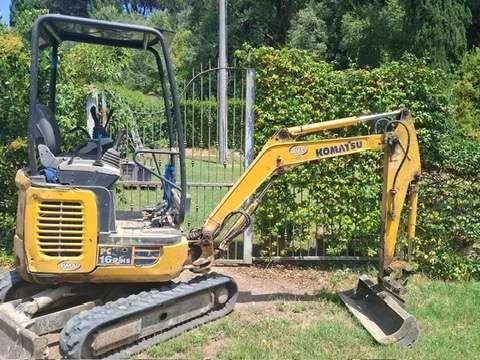 Komatsu PC 16 R-3 HS Photo 1