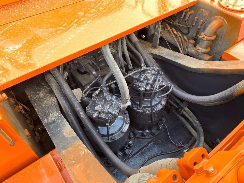Hitachi EX800 Photo 15