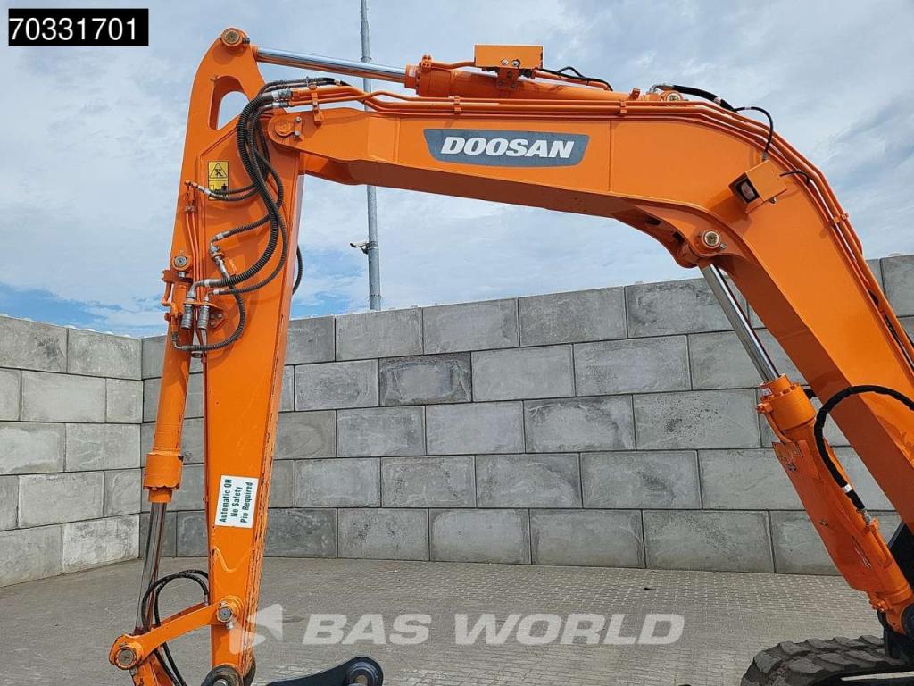 Doosan DX85 R-3 A/C - 2 Buckets Photo 10