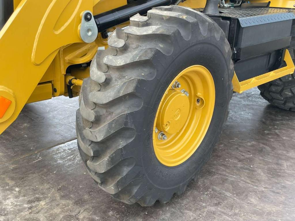 Caterpillar 424 Photo 13