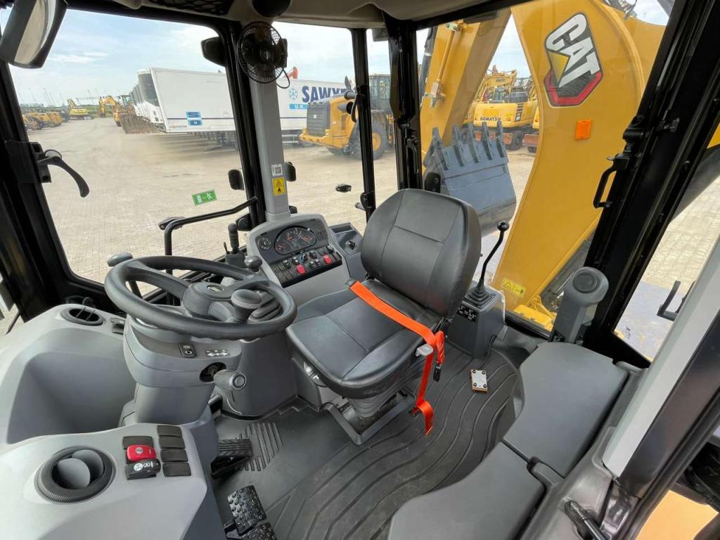 Caterpillar 424 Photo 21