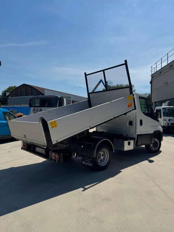 Iveco Daily Photo 5