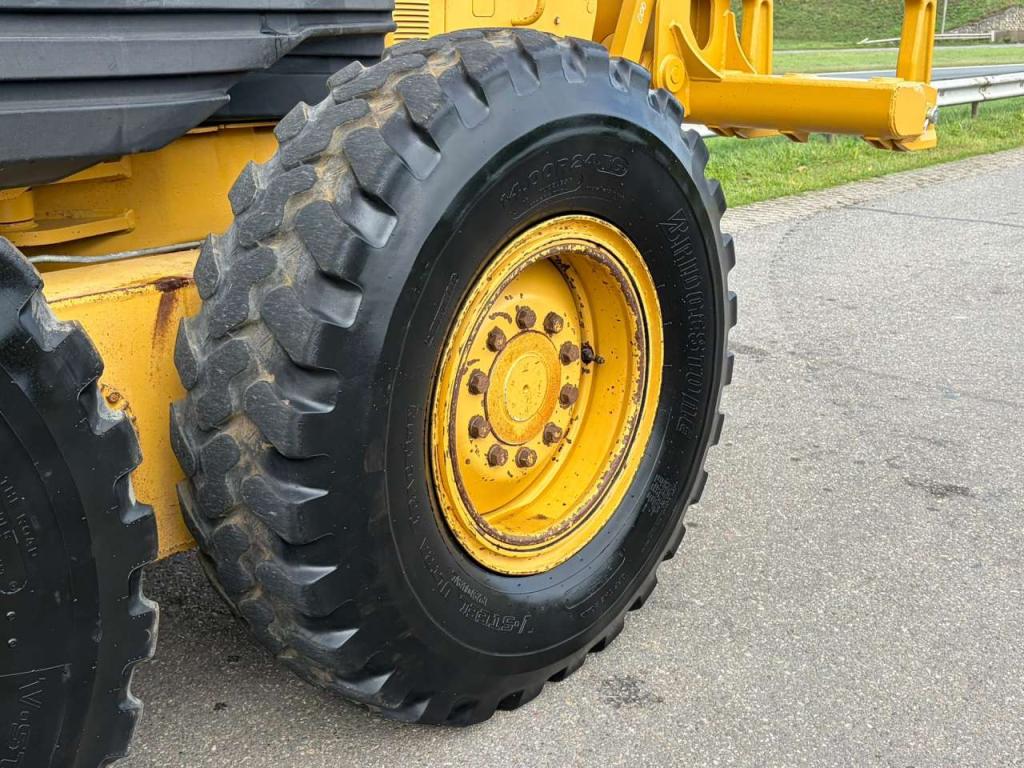 Caterpillar 140H Photo 12