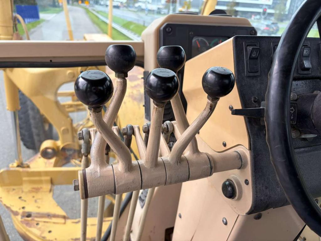 Caterpillar 140H Photo 22