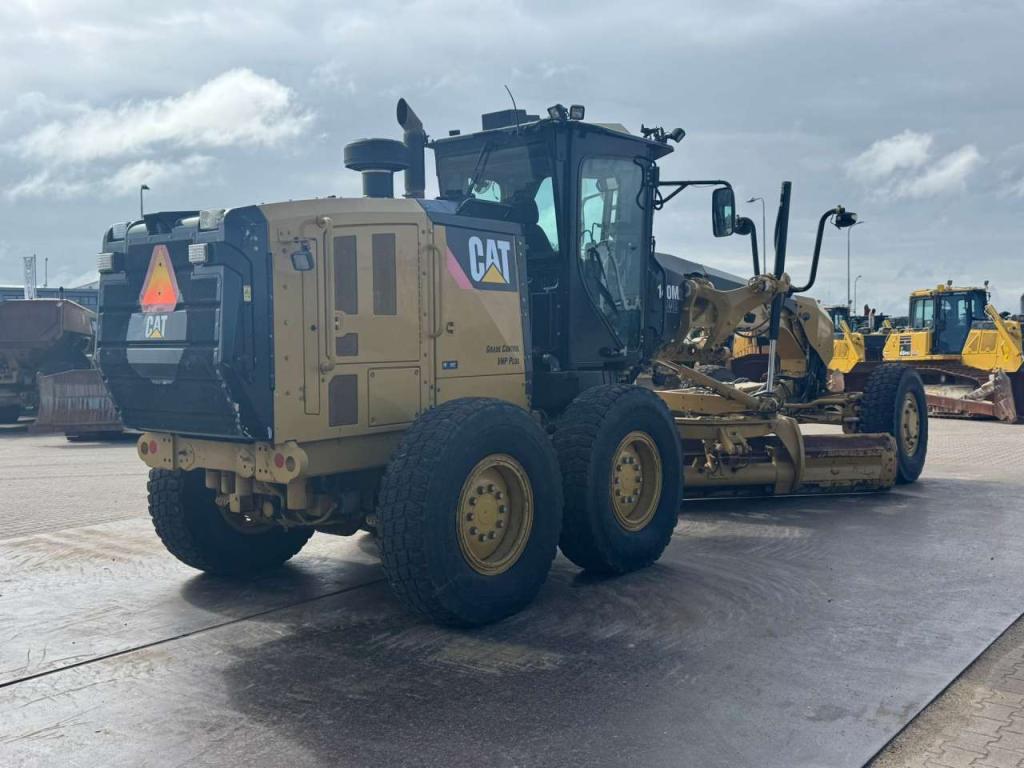 Caterpillar 140M2 AWD Photo 5