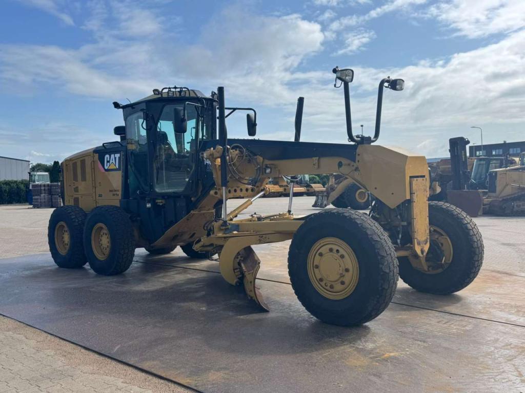 Caterpillar 140M2 AWD Photo 7