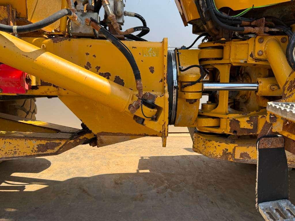 Caterpillar 725 - Automatic Greasing / Airco Photo 23