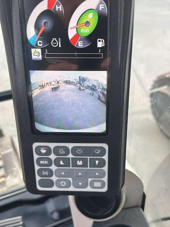 New Holland E 305 C Photo 5