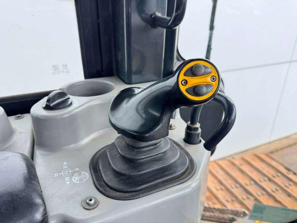 Komatsu D61PXi-24 - Folding Blade / Ripper Valve / Camera Photo 11
