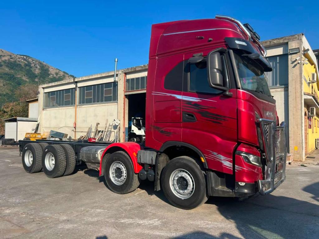 Iveco X-WAY 570 Photo 9
