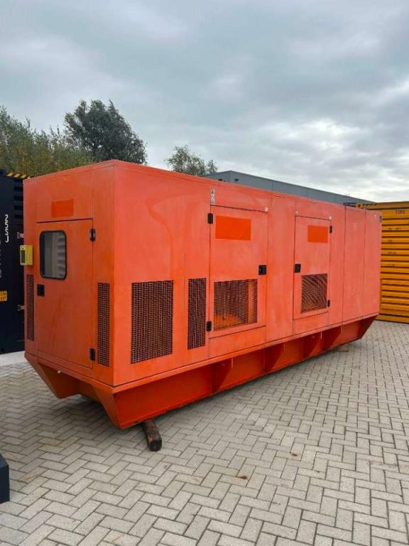FG Wilson P-500P1 - 500 kVA Used generator - DPX-12680 Photo 2