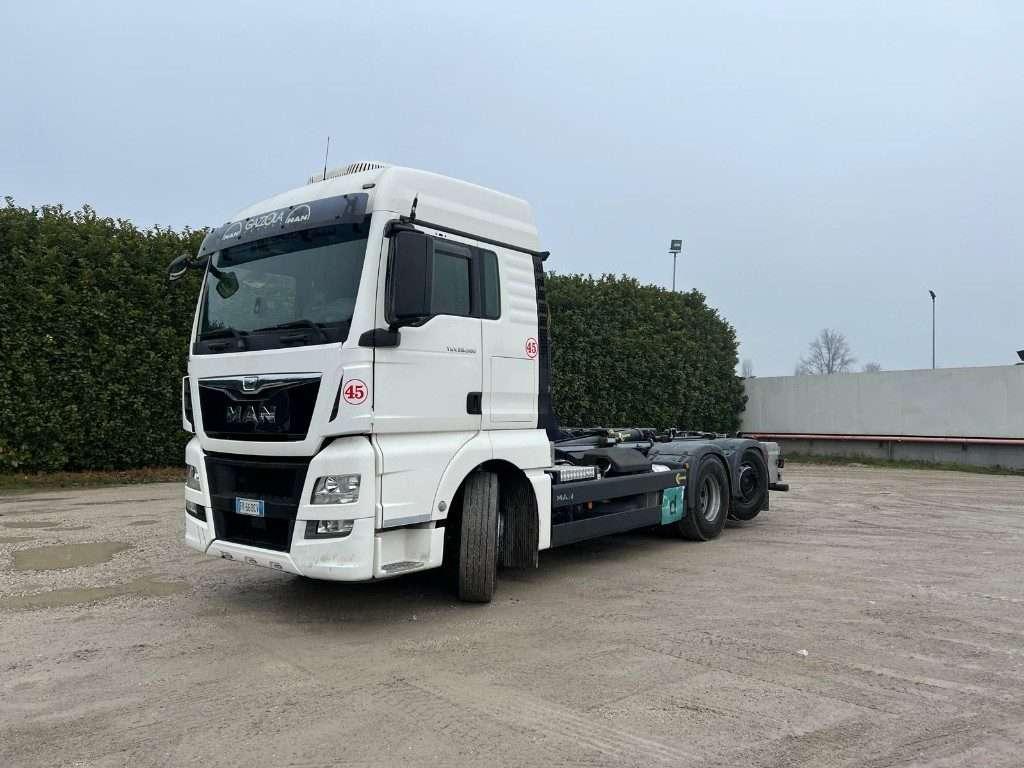 Man TGX 26.500 USATO SCARRABILE 6X2 Photo 1