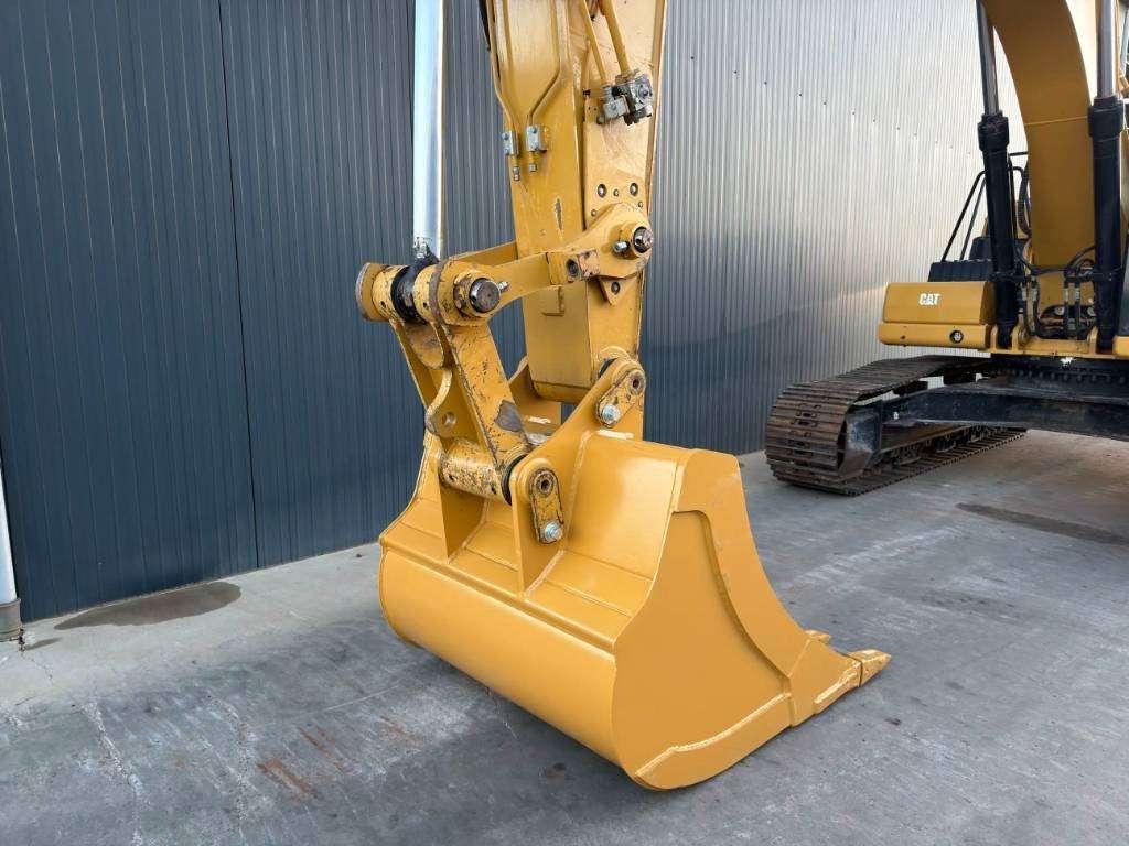 Caterpillar 330 07B Photo 15