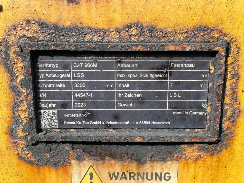 Caterpillar 966M Photo 11