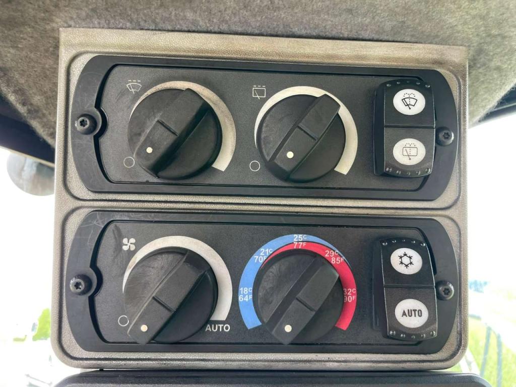 Caterpillar 966M Photo 22