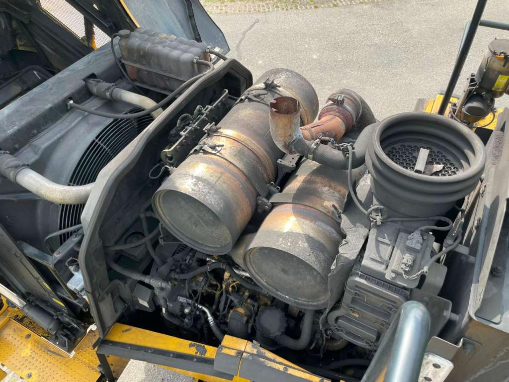 Caterpillar 966M Photo 29