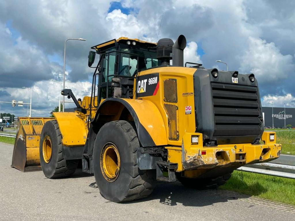 Caterpillar 966M Photo 3