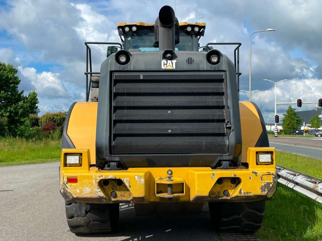Caterpillar 966M Photo 4