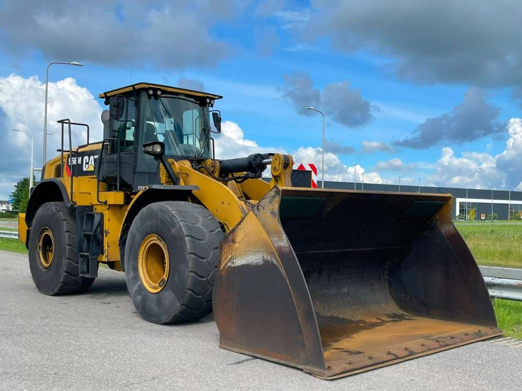 Caterpillar 966M Photo 7