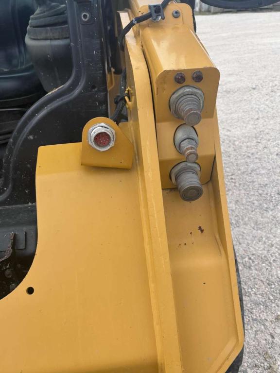 Caterpillar 242D Photo 4
