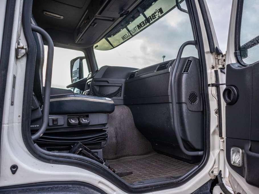 Volvo FM 330-6x2-E5+10 pneus/tires+intarder Photo 12