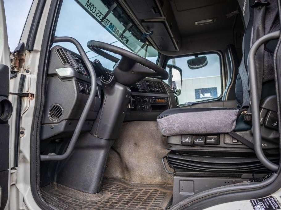 Volvo FM 330-6x2-E5+10 pneus/tires+intarder Photo 8