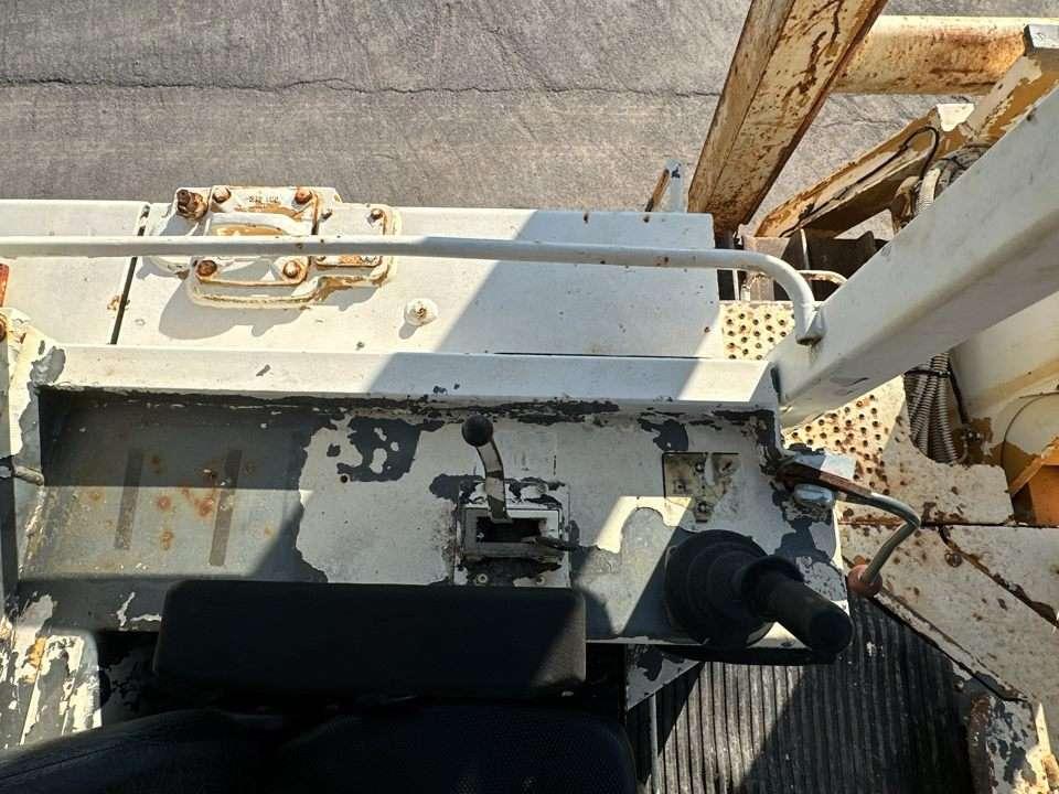 Liebherr RL42B Photo 12