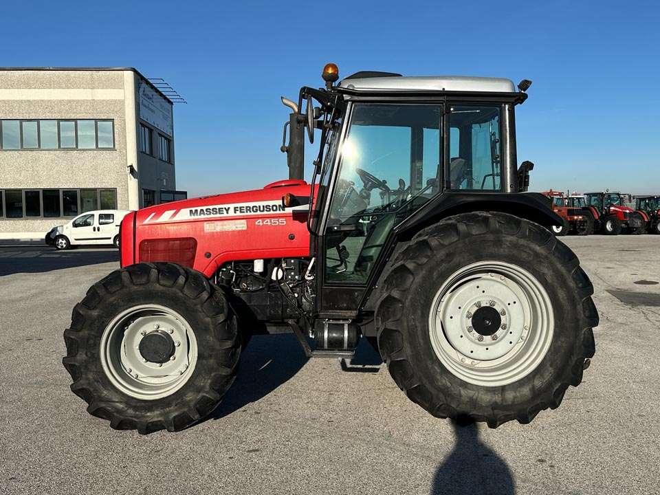 Massey Ferguson 4455 4X4 Photo 2