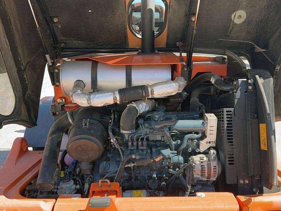 Hitachi ZW65 Photo 11
