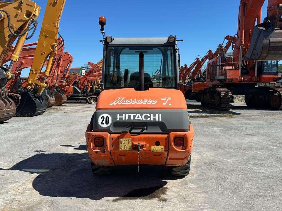 Hitachi ZW65 Photo 21