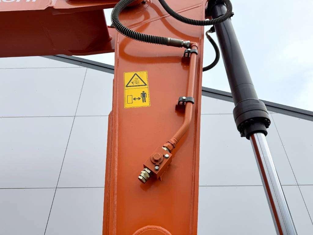 Hitachi ZX70-LCH - Hammer Lines / Isuzu Engine Photo 15