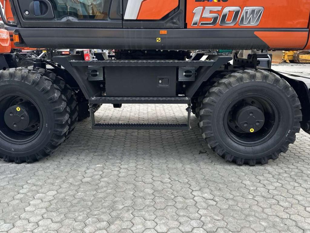Hitachi ZX150WT-7 2P Photo 12