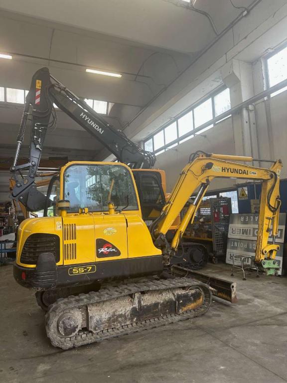 Hyundai R55-7 Photo 1