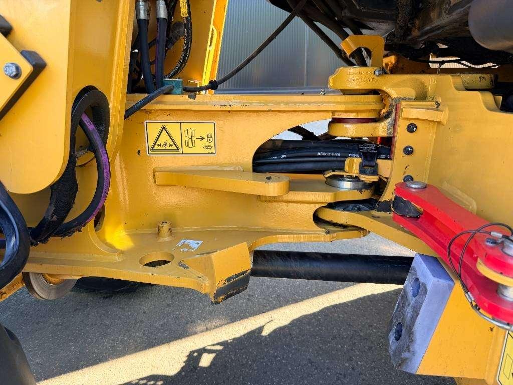Caterpillar 908M | NEW TYRES Photo 13