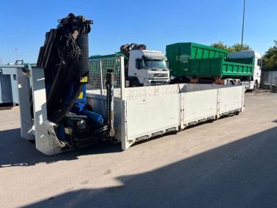CONTAINER SCARRABILE A PIANALE CON SPONDE E GRU Photo 1