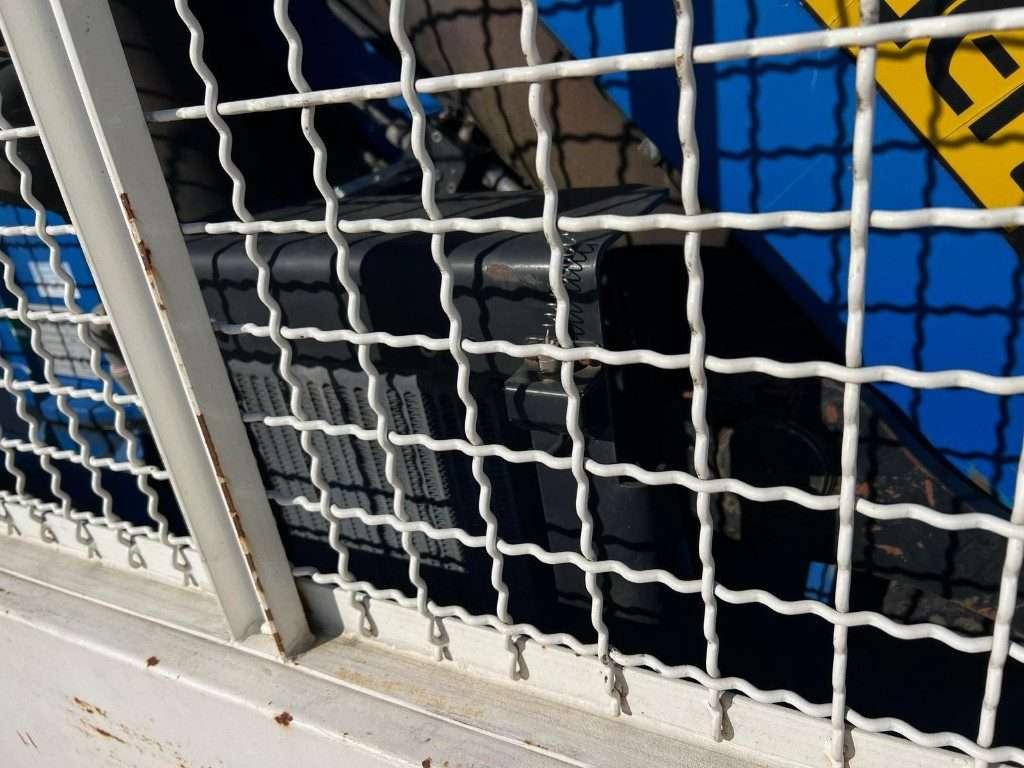 CONTAINER SCARRABILE A PIANALE CON SPONDE E GRU Photo 11