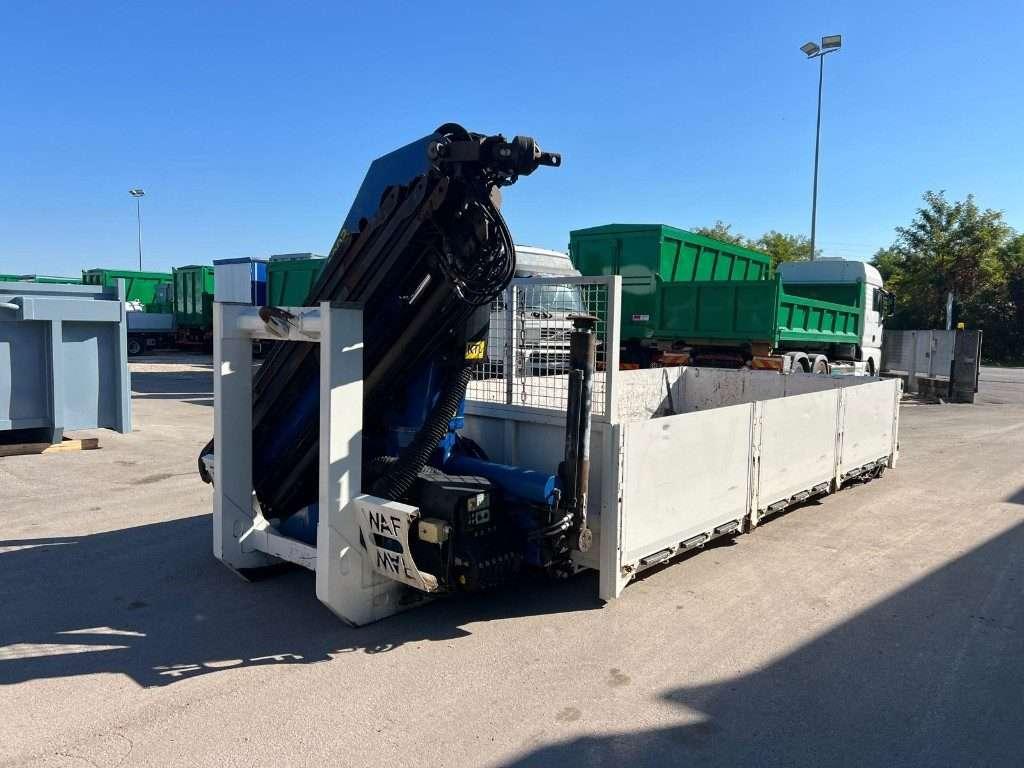 Palfinger SCARRABILE A PIANALE CON SPONDE E GRU Photo 4