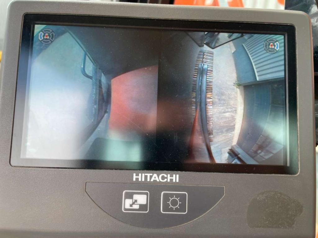 Hitachi ZX210LC-6 Photo 24