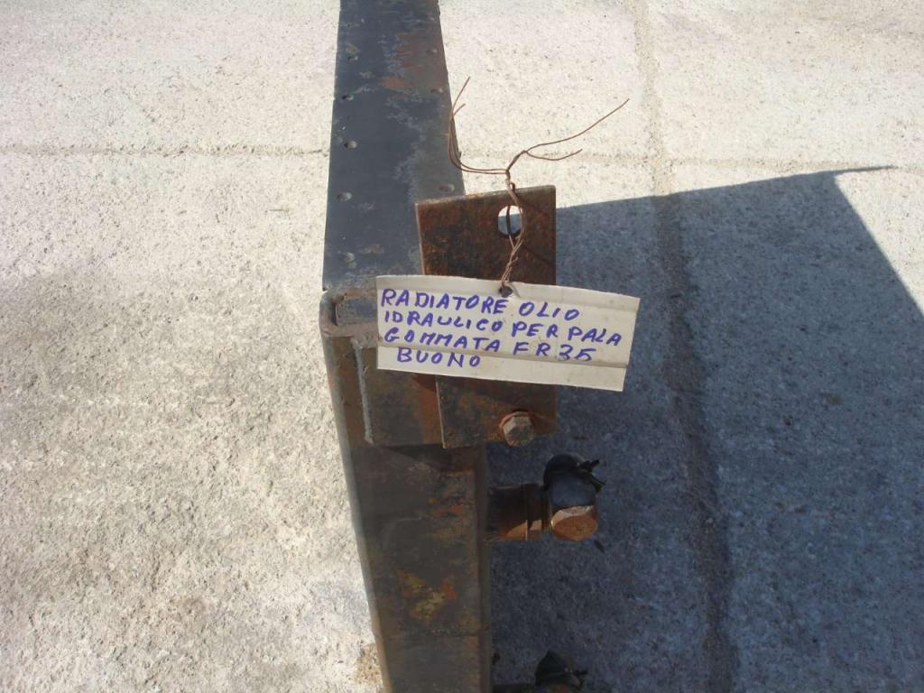 Refroidisseur d'huile hydraulique pour Fiat Allis FR35 Photo 2