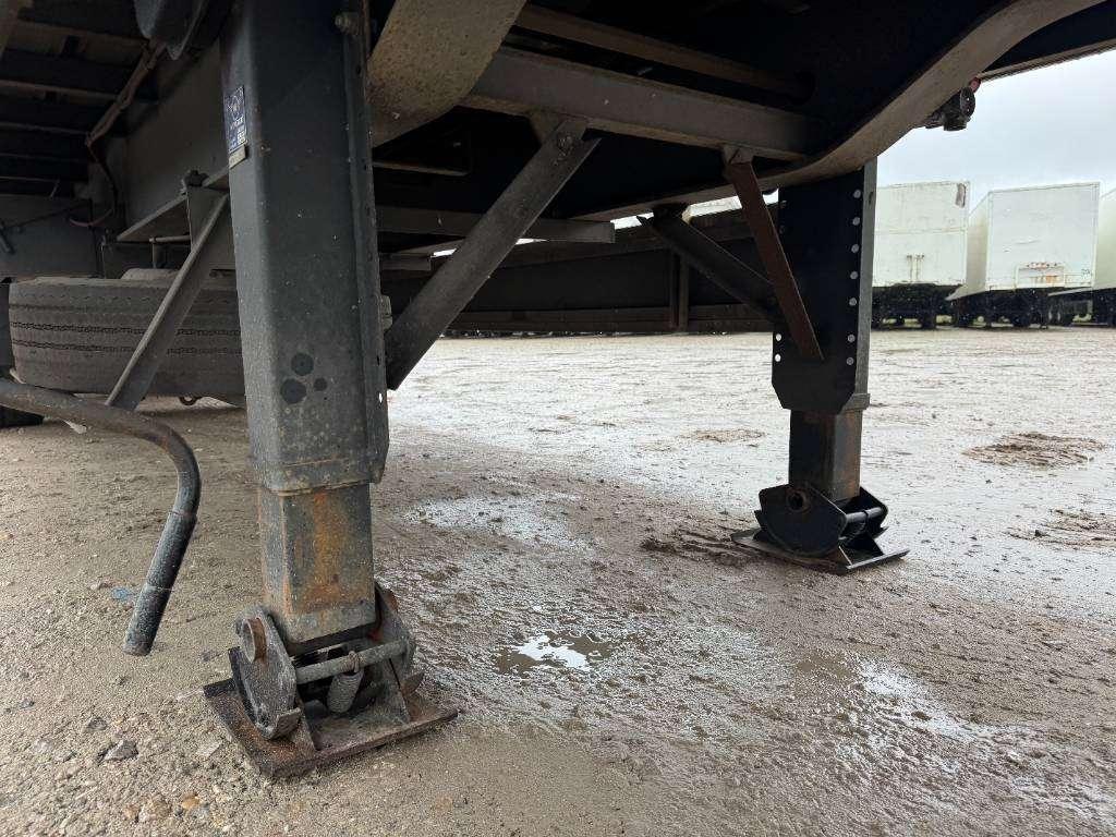 Fruehauf ONCRK 32-220 A - Taillift / Forced Steering Photo 13