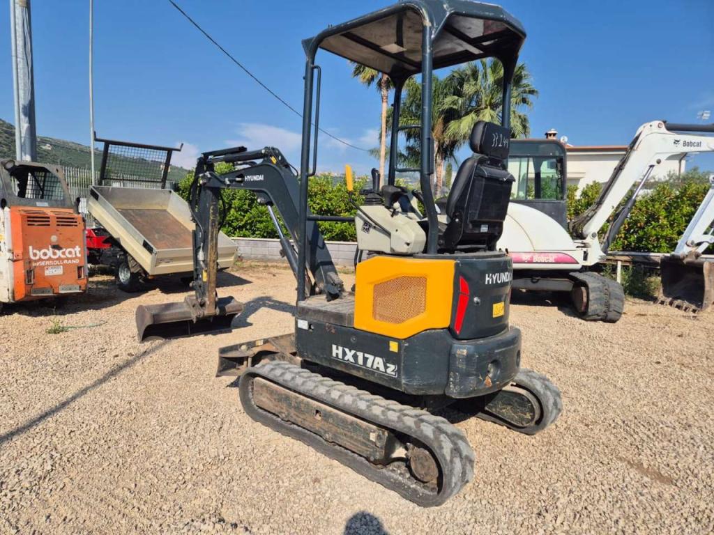 Hyundai HX17AZ Photo 3