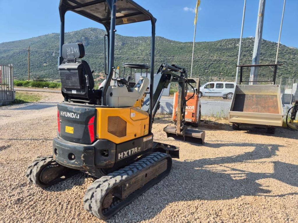 Hyundai HX17AZ Photo 4