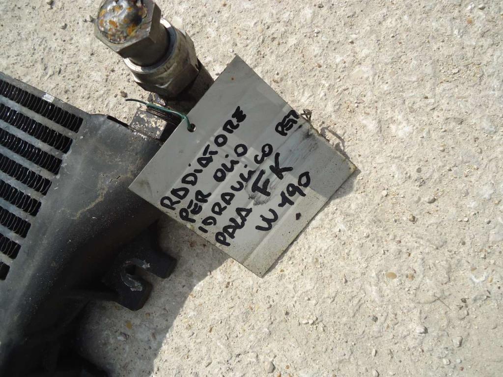 Refroidisseur d'huile hydraulique pour Fiat Kobelco W190 Photo 4