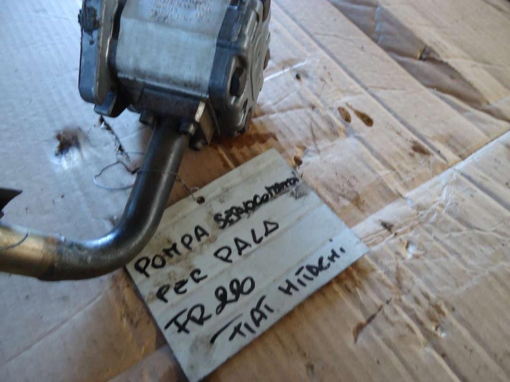 Pompe hydraulique de servomécanisme pour Fiat Hitachi FR220 Photo 2