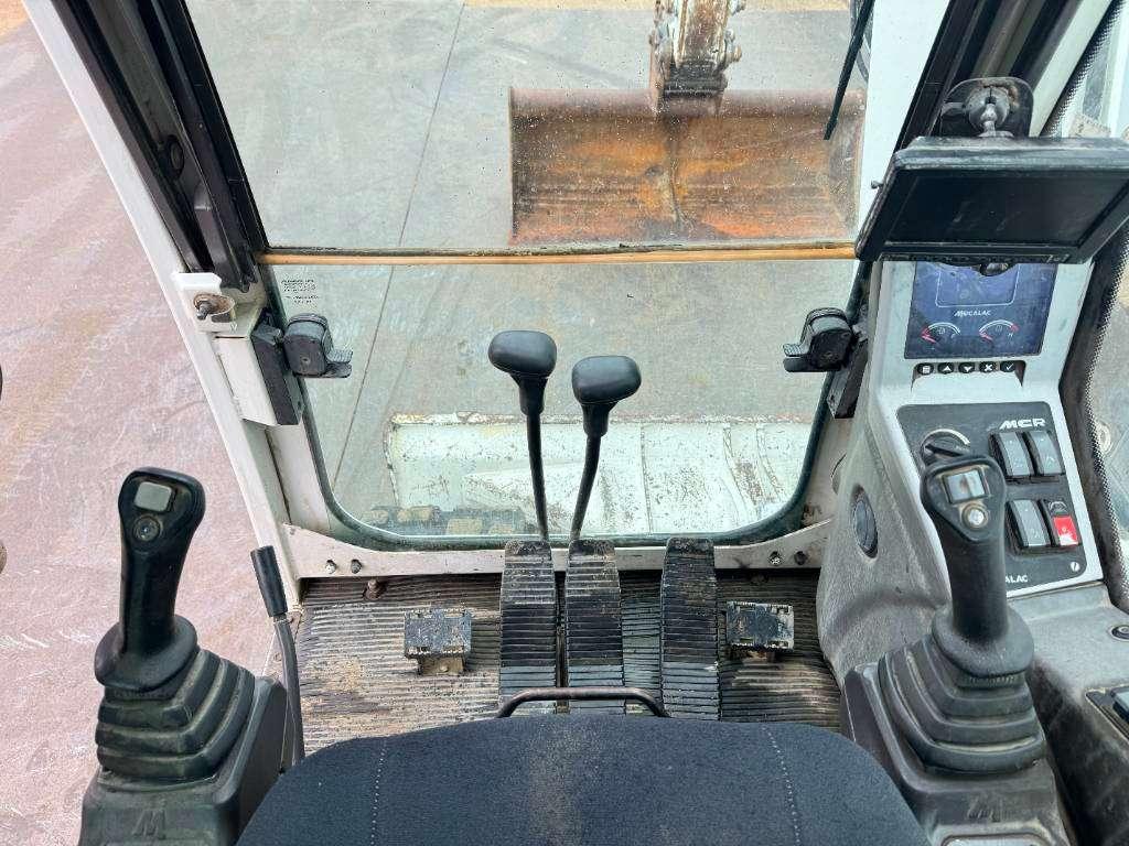 Mecalac 10MCR - Many extra attachments! Auto Lube Photo 11