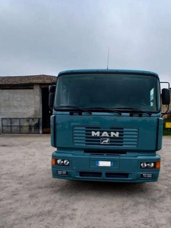 Man 19-464 Photo 2
