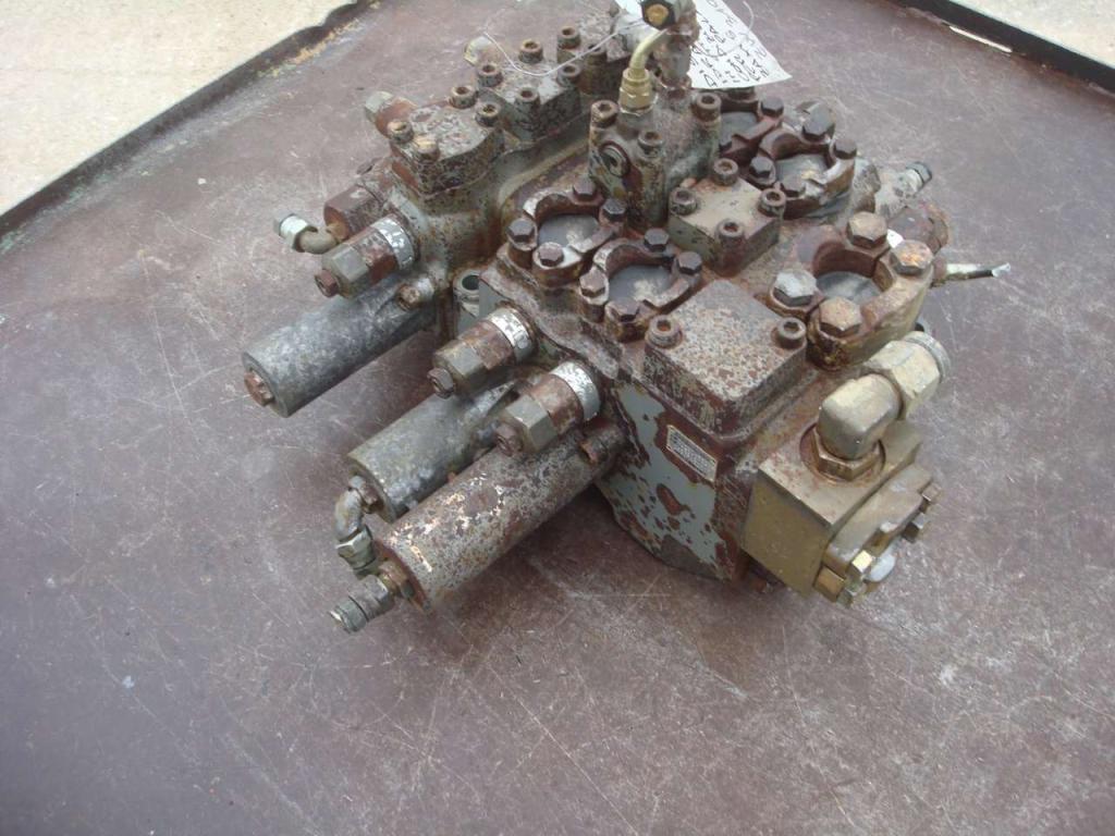 Distributeur hydraulique pour Hitachi ZW310 Photo 3