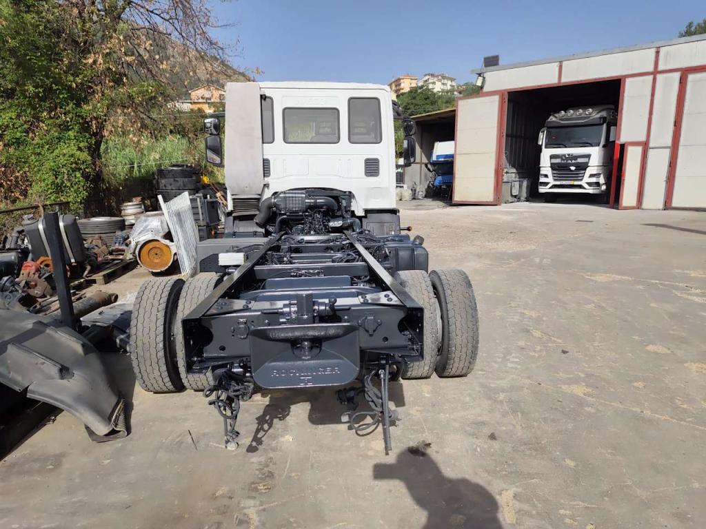 Iveco EUROCARGO CUBE 80E22P Photo 16