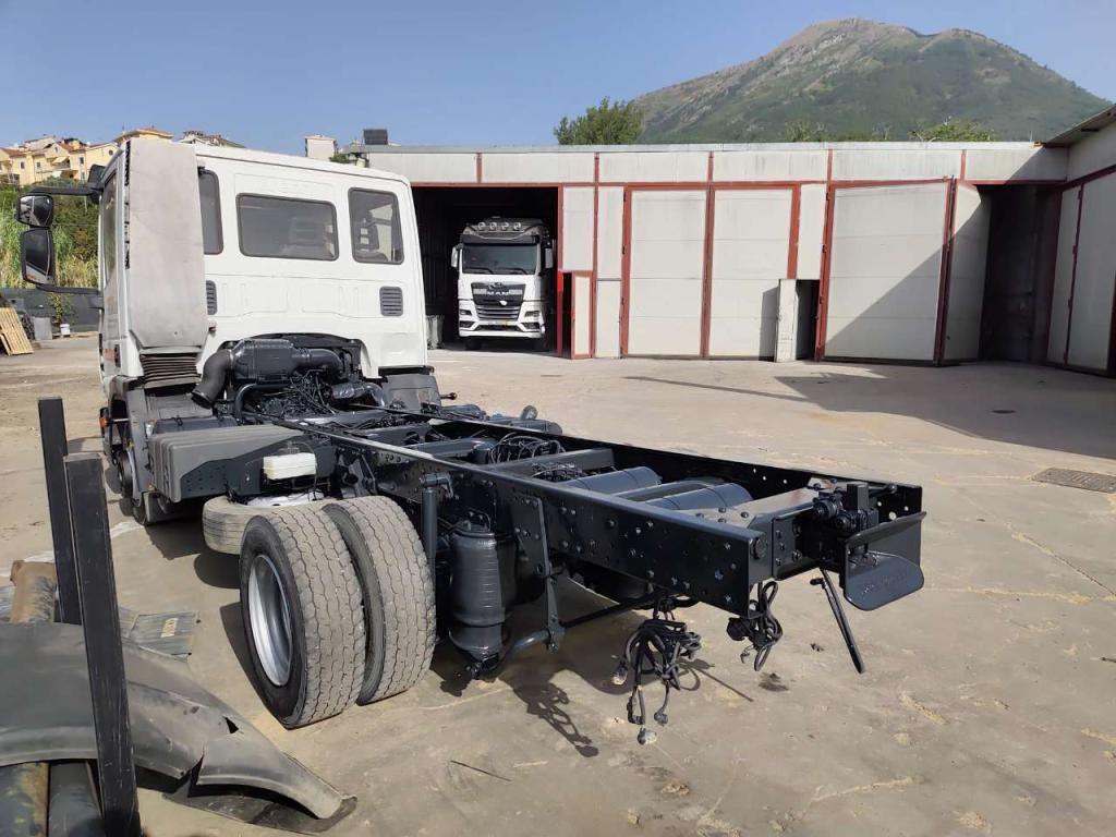 Iveco EUROCARGO CUBE 80E22P Photo 9